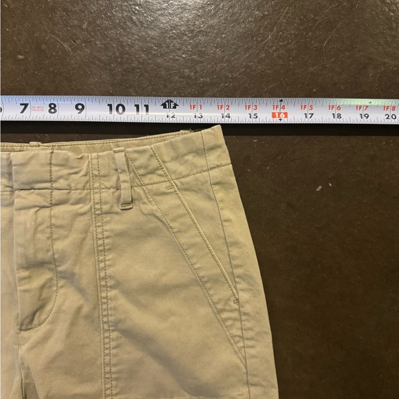 Banana Republic Women's Chino Shorts - Picture 5 of 6